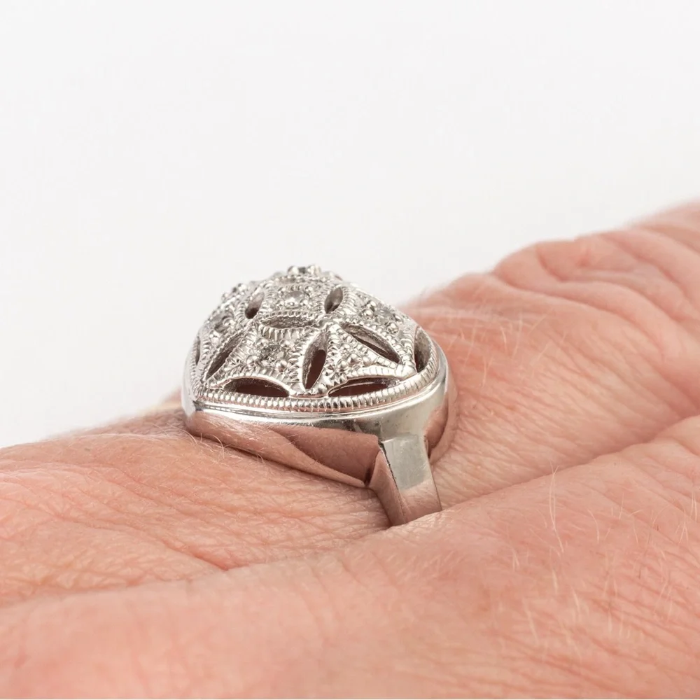 Heart shaped concave ring filigree, etching & small diamonds & sterling silver 8 - Picture 11 of 16
